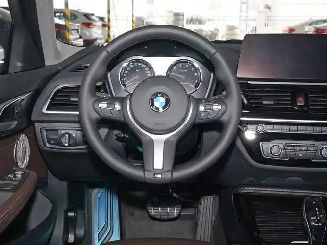 华晨宝马 宝马1系 2022款 125i m运动曜夜版