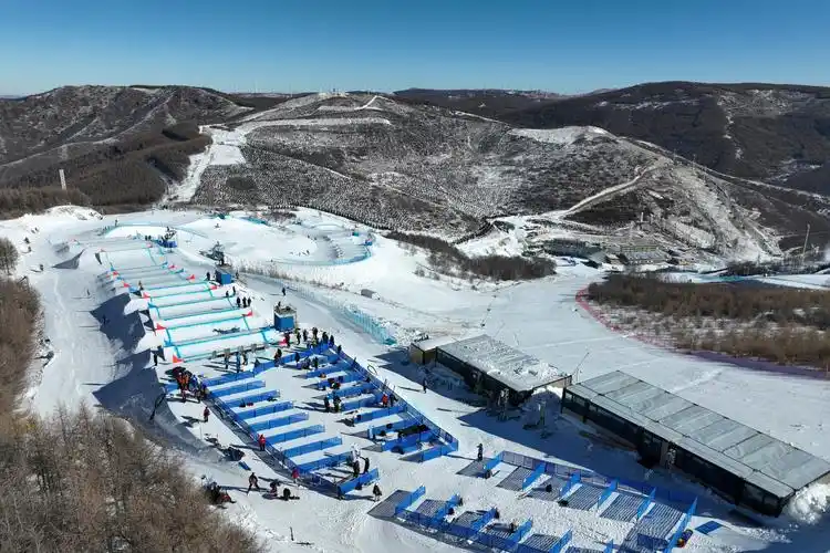 云顶滑雪公园(1)云顶滑雪公园(2)云顶滑雪公园(3)云顶滑雪公园(4)云顶