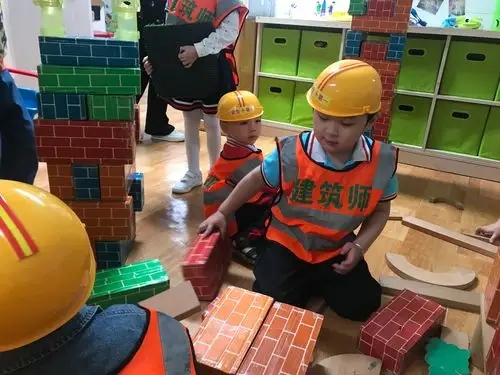 放手游戏 共享教研一一庆城幼儿园共享角色游戏研训活动