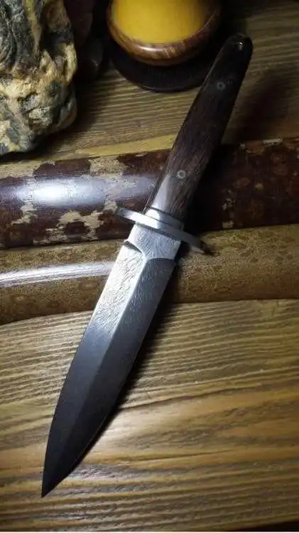 牛人自制一把羽毛纹双刃小直刀!