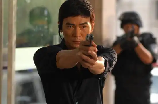 三大硬汉加上世界小姐张梓琳领衔主演的电影《硬汉2》正在全国热映,据