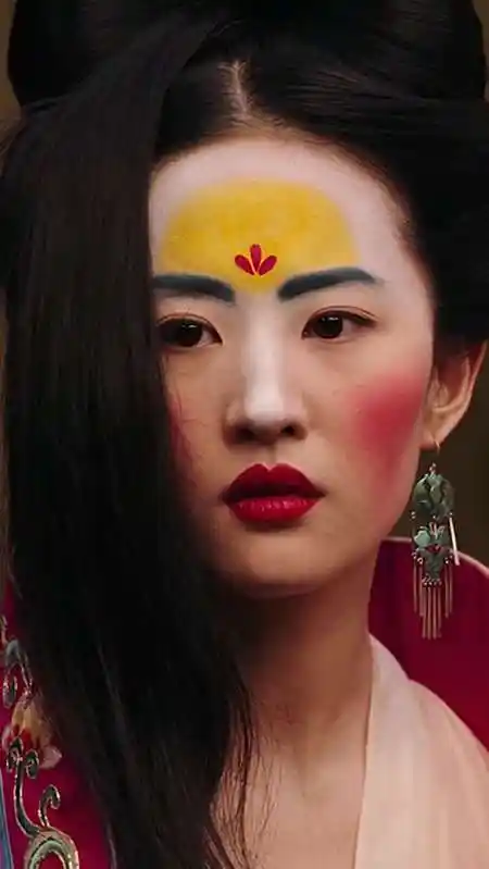 的木兰花黄妆,英气逼人,百看不腻