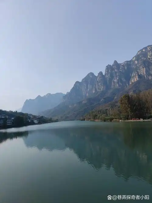 这次游玩长治市,选择了两个颇具特色的景点——金灯寺和岳家寨景区