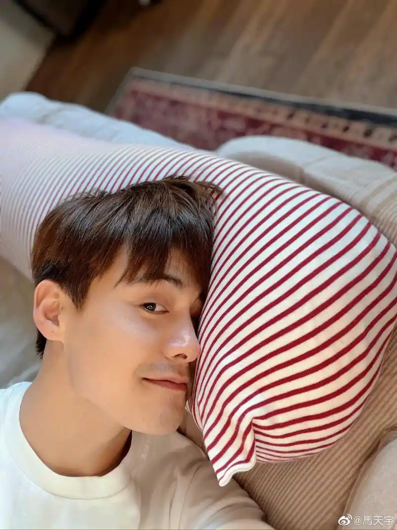马天宇生活照都如此可爱