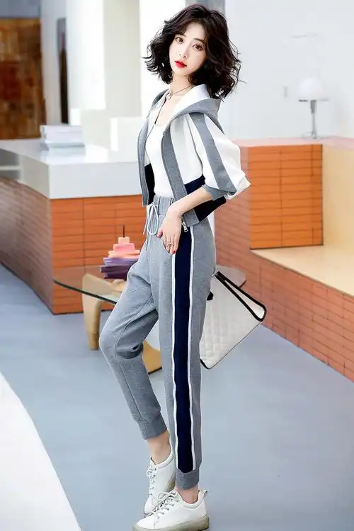 2022春装新款时尚女装早春休闲运动卫衣两件套小香风洋气时髦套装