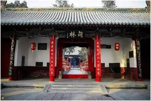 败走麦城与关公文化