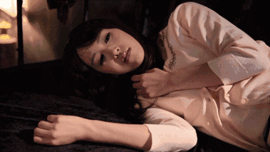 搞笑gif图玩了一圈女朋友不见了