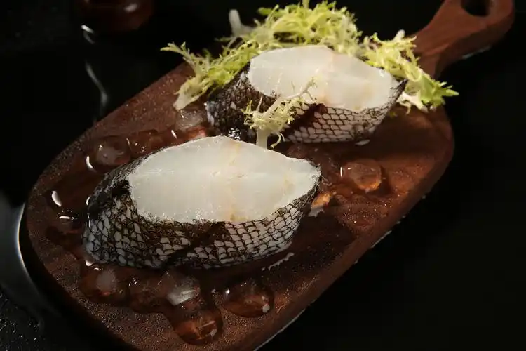 海鲜美食深海鳕鱼切片