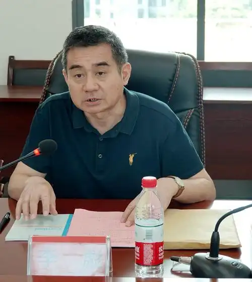 省人大调研组李彪一行来校调研