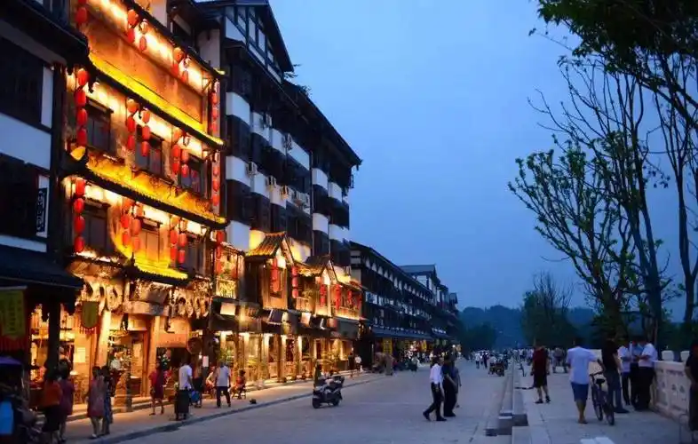 周末向着周边古镇出发,感受城市里无法感受的松弛与美好!