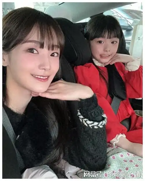 文熙俊夫人表示不后悔早早结婚生子甚至计划生老三