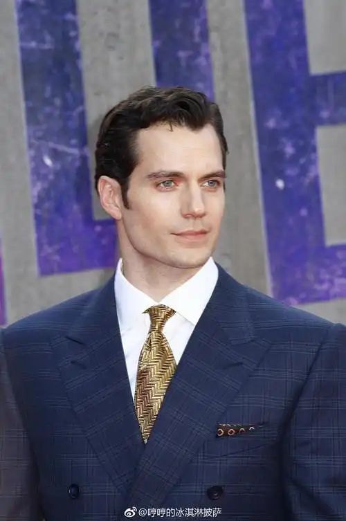 有没有蓝眼睛的欧美帅哥内有多图流量慎点