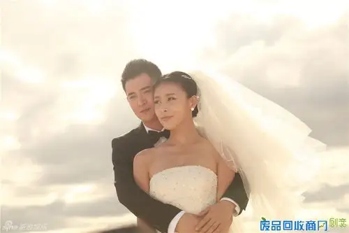 组图天天想你唯美婚纱照韩栋贾青牵手