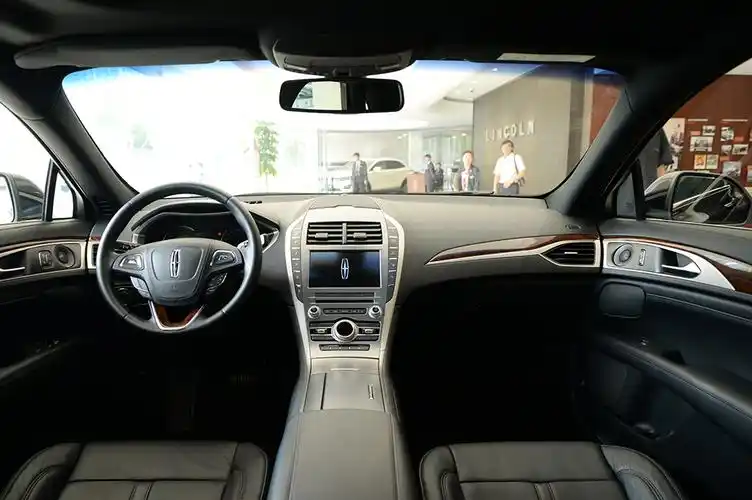 林肯mkz 2017款 2.0t 尊耀版