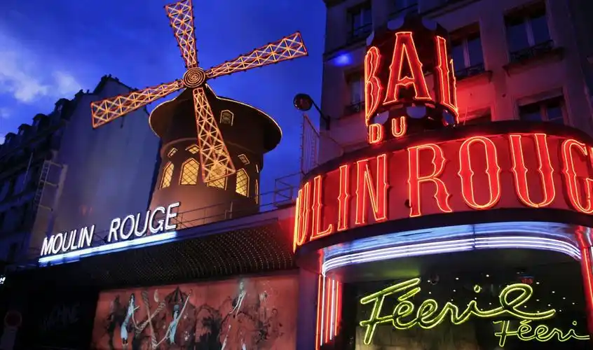 坐等法国队夺冠超值组合热辣巴黎夜生活红磨坊歌舞秀大巴市区夜游多