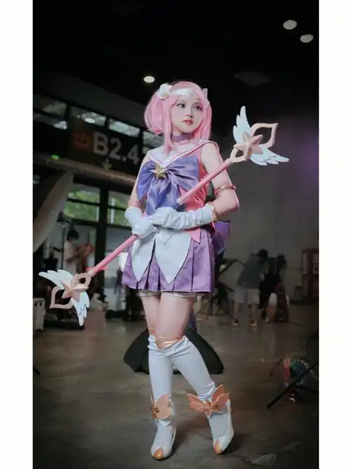 英雄联盟星之守护者拉克丝cos