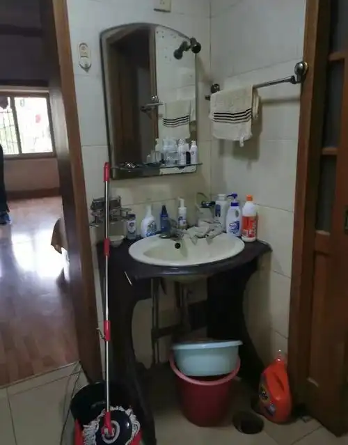 120m05九十年代旧房改造老破小变身原木风温馨小家