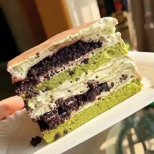 开箱抹茶奥利奥蛋糕