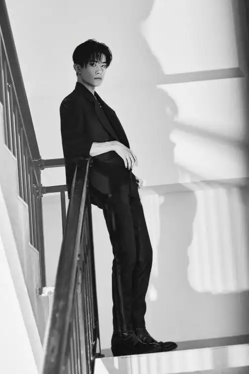 易烊千玺《少年之名》少年探索人造型look