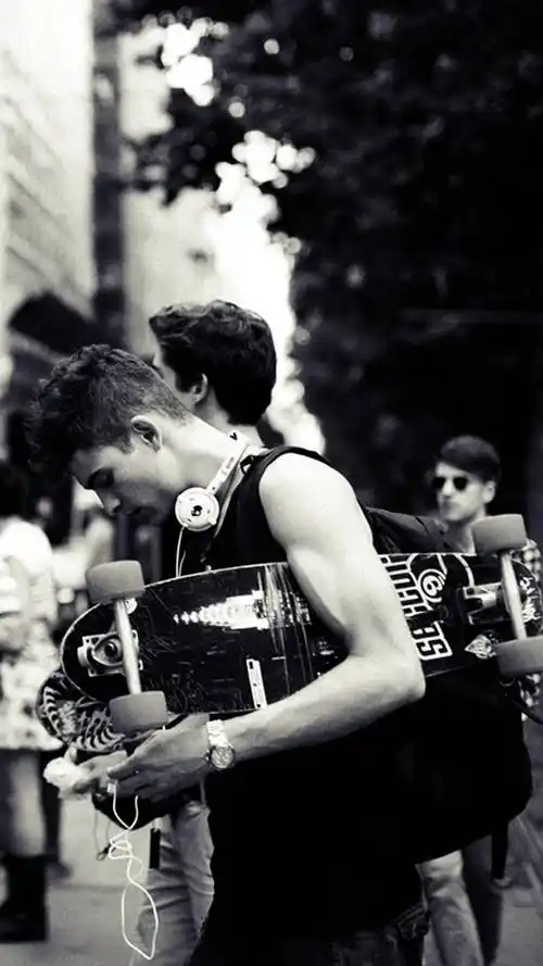 欧美范,潮男,欧美帅哥,滑板,街头滑板,手机壁纸欧美滑板帅哥