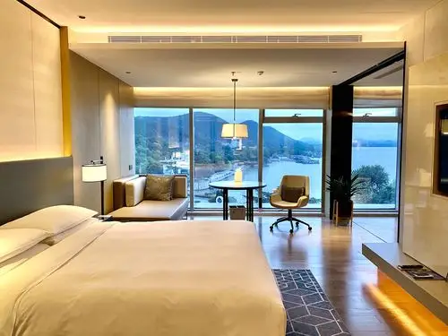 云龙湖畔入佳境徐州万豪酒店豪华湖景套房