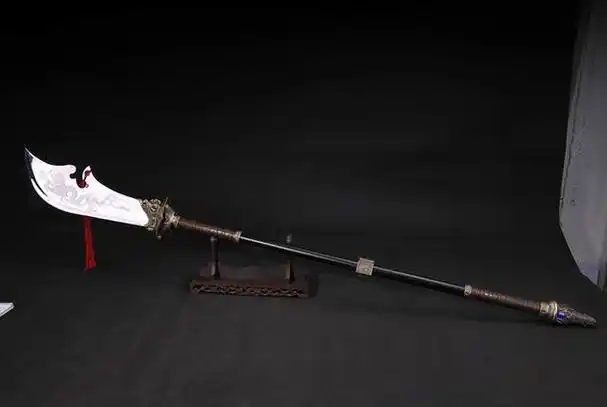 青龙偃月刀是虚构的