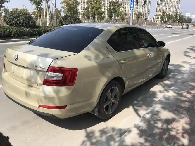 斯柯达明锐 香槟金