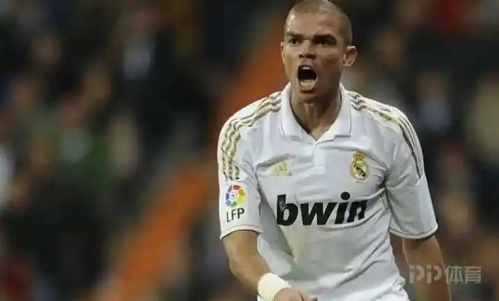 退隐江湖!官方:41岁佩佩宣布退役 结束22年职业生涯