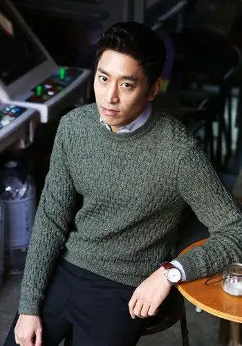 文晸赫新剧与刘仁娜饰夫妻 前女友是金喜善 拥有独栋别墅身家不凡