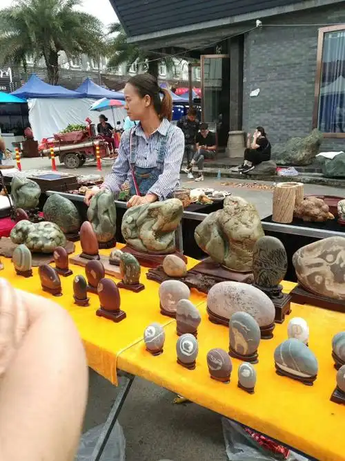 寒冬之季,探探奇石买卖的虚实