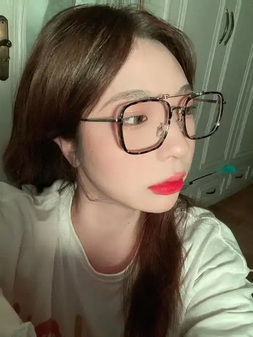 素颜眼镜  #大一新生