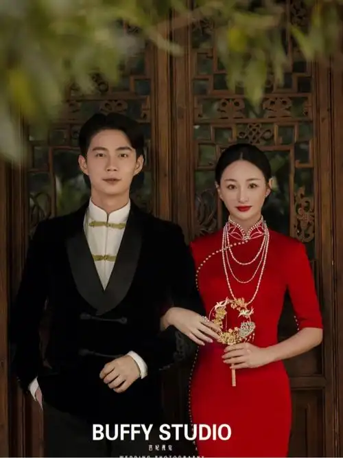 新愚园复古民国红色旗袍婚纱照