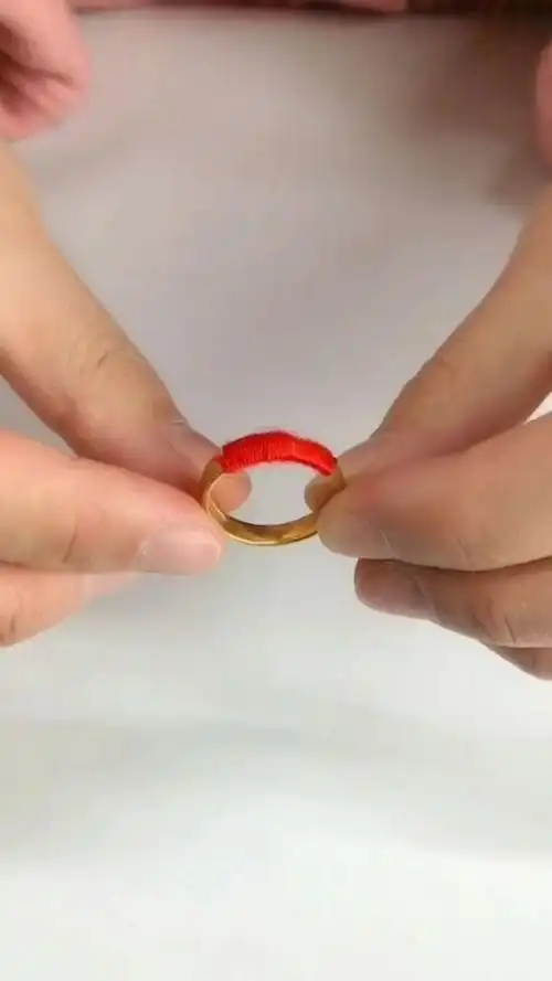 手把手教你开口戒指绑红绳,方法简单,步骤详细,比店里绑的好