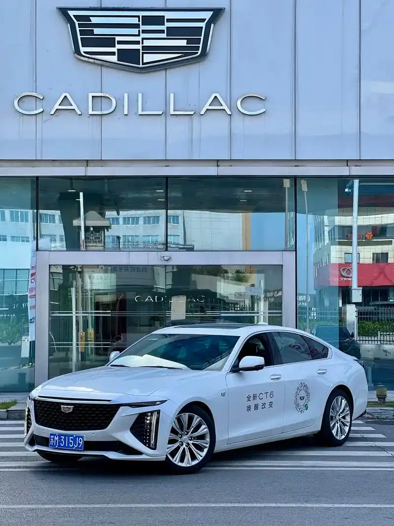 2023年凯迪拉克ct6铂金版,行驶仅一千多公里新车车况,4s店退役试汲档