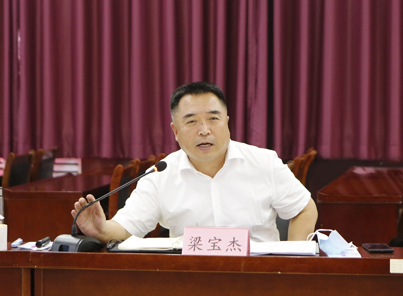 梁宝杰,李海滨实地调研全县城区市政道路,雨污分流和