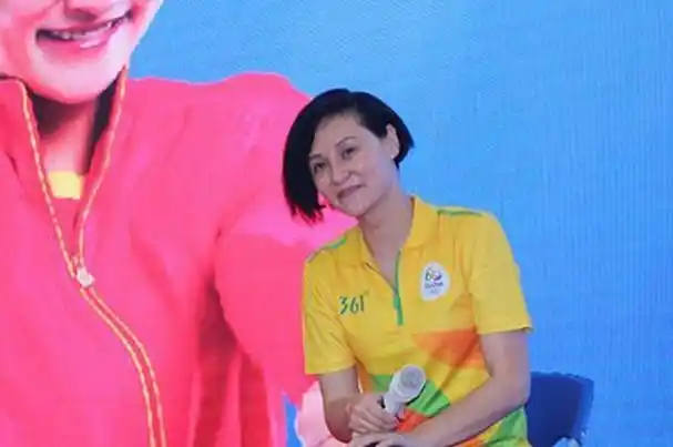 "第一位跳水女皇"高敏:22岁退役,曾想过轻生,52岁再次跳水