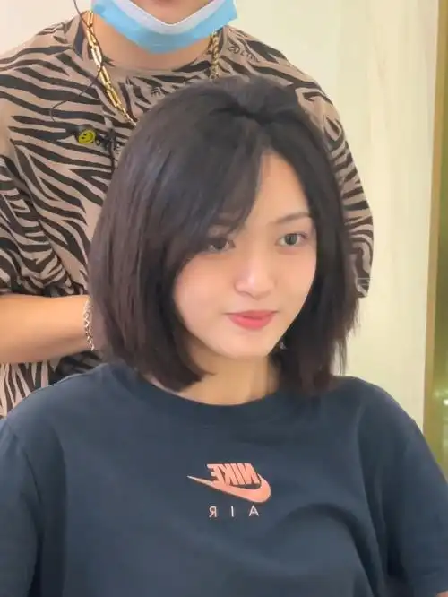 清爽短发摆脱头发尴尬期