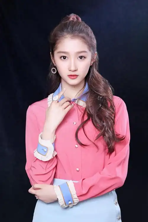 网曝关晓彤要和李现合作了