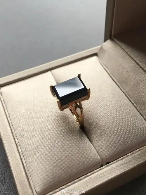 冰种墨翠方形戒面