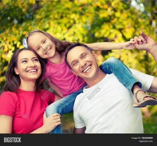 elementary age pre-adolescent child fun 库存照片和库存图片