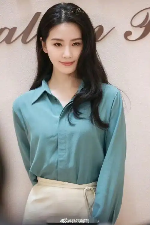 刘诗诗好有气质