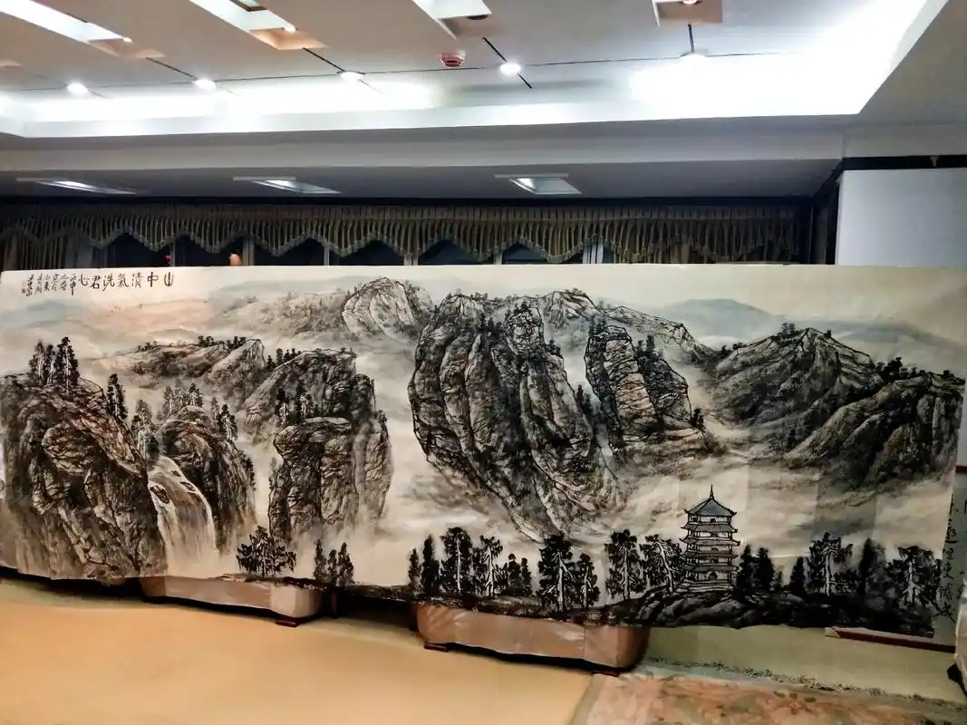 山中清气悦君心——当代著名画家王界山先生巨幅山水画作赏析#兰 - 抖