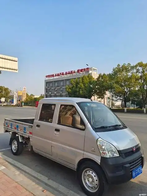 五菱宏光柴油双轮五菱宏光卡车双排双轮