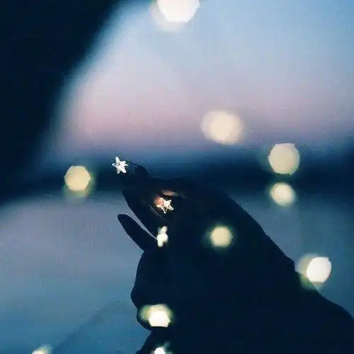 表达想念一个人的句子,句句都是牵挂和思念!