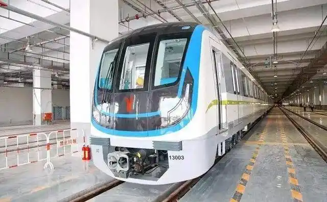 期待广州在规划地铁15号线全长305公里共设16站点