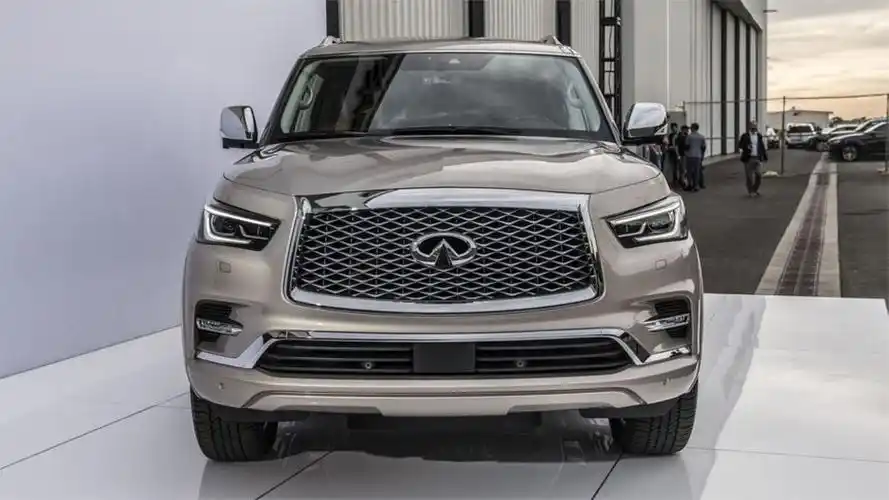 首批新英菲尼迪qx80曝光,气场凶悍,空间超越x7,5.6升 空气悬挂