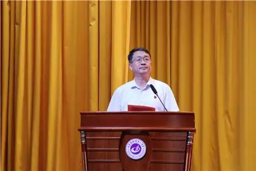 立德树人奋进担当教育脱贫托举希望淄博一中隆重召开庆祝第36个教师节