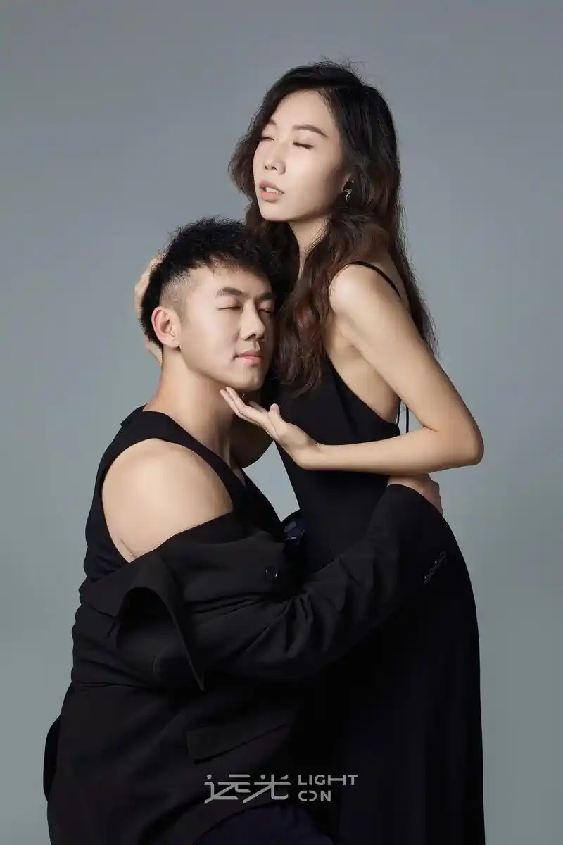 「远光照相馆」· 情侣写真                  - 抖音