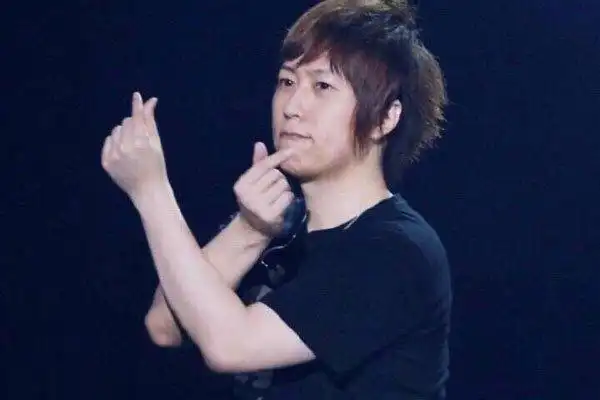 为什么说阿信是黑道背景他和陈楚河是什么关系