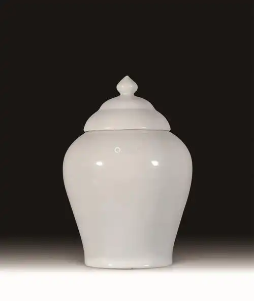 明永乐甜白釉盖罐